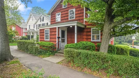 49 Sherwood Pl, Greenwich, CT 06830