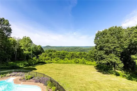 127 Washington Ridge Rd, New Milford, CT 06776