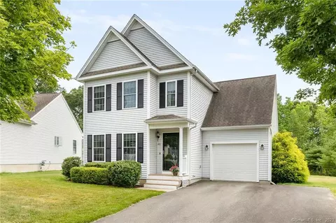 40 Elizabeth Ln #40, Vernon, CT 06066