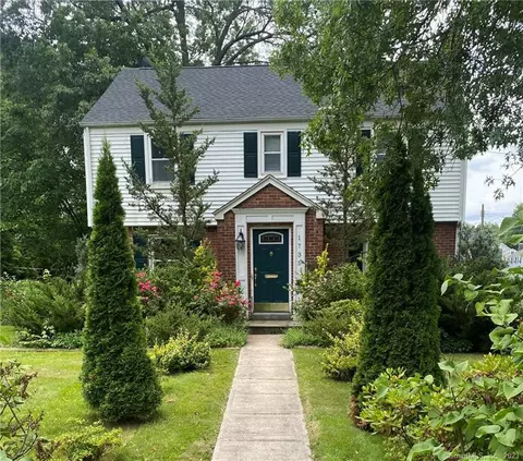 1735 Asylum Ave, West Hartford, CT 06117