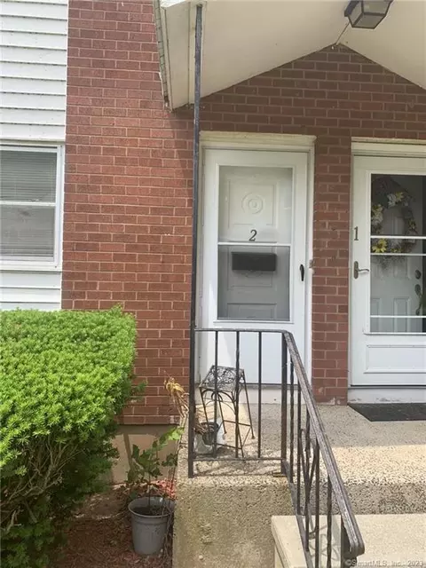 75 Saltonstall Pkwy #2, East Haven, CT 06512