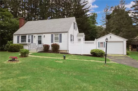 30 E Hill Rd, Canton, CT 06019