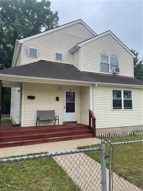28 Bond St, New Haven, CT 06519