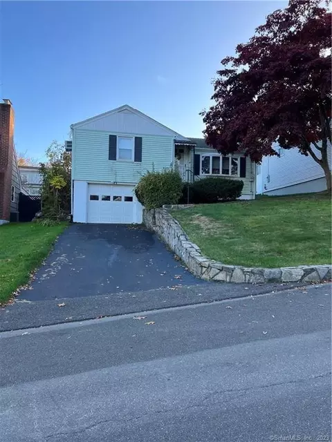 8 Rome St, Norwalk, CT 06851