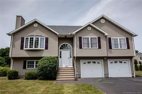 3 Fieldview Ln, Hamden, CT 06514