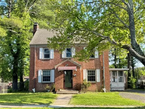 225 Colebrook St, Hartford, CT 06112