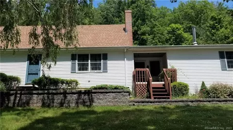 26 Injun Hollow Rd, Haddam, CT 06424