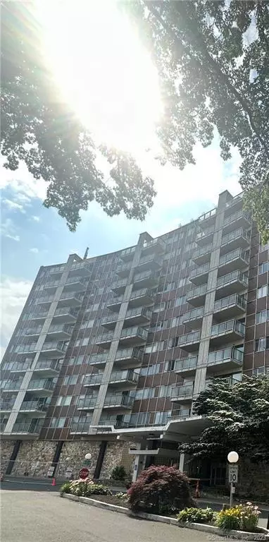 30 Woodland St #12A, Hartford, CT 06105