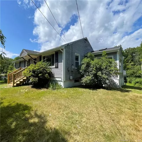 161 Iron St, Ledyard, CT 06339