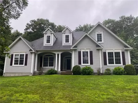 44 Crystal Ridge Dr, Ellington, CT 06029