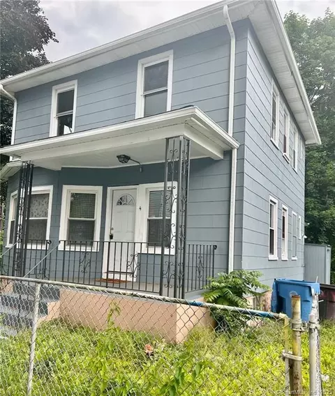 24 Woodruff Ct, New Britain, CT 06053
