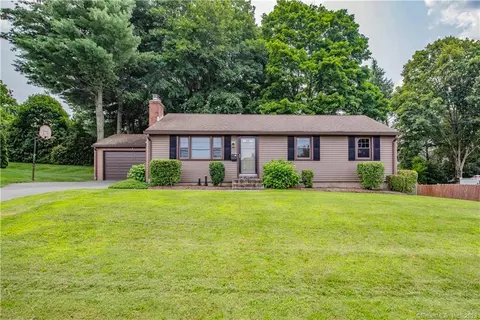 16 Palmer Rd, Portland, CT 06480