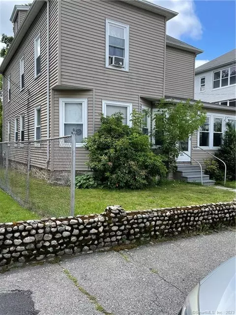 2 12 Nelson St, Webster, MA 01570
