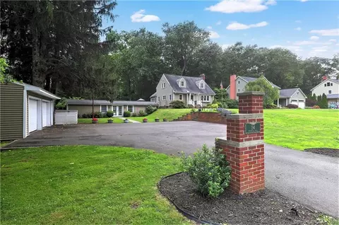 194 Oronoque Rd, Milford, CT 06461