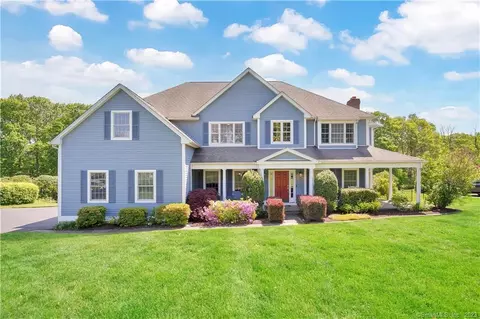 60 Topaz Ln, Trumbull, CT 06611