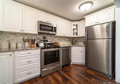 13 Rising Trail Ct #13, Middletown, CT 06457