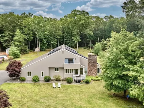 320 Eastbury Hill Rd, Glastonbury, CT 06033