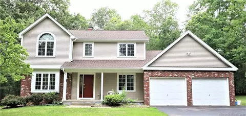137 Southworth Dr, Ashford, CT 06278
