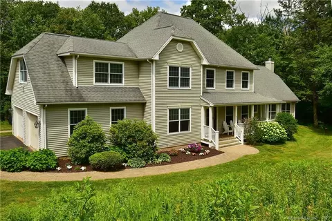 85 Zoey Dr, Vernon, CT 06066