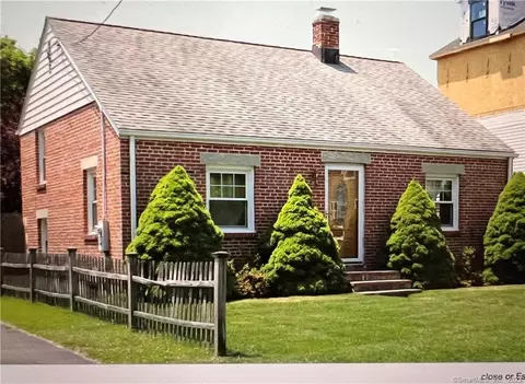 152 Alden St, Fairfield, CT 06824