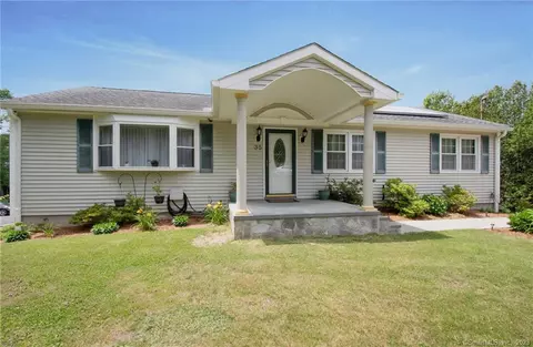 35 Chesterfield Ave, Wolcott, CT 06716