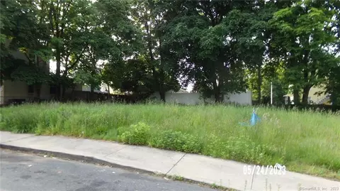 36 Lafayette St, Derby, CT 06418
