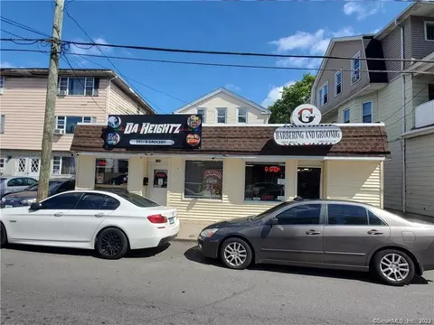 1305 E Main St, Waterbury, CT 06705