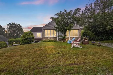 12 Bellaire Rd, East Lyme, CT 06357