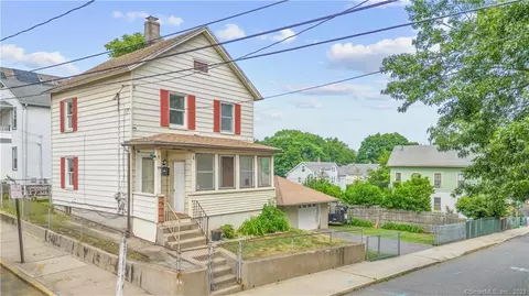 13 Bartlett St, Meriden, CT 06451