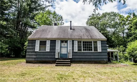 2 Juniper Cir, Canton, CT 06019