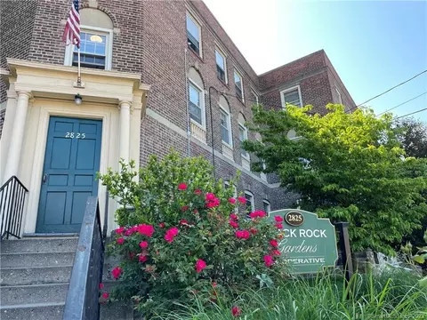 2825 Fairfield Ave #6, Bridgeport, CT 06605