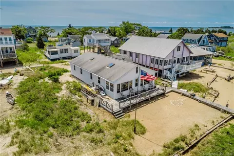 64 Hammonassett Ave, Clinton, CT 06413