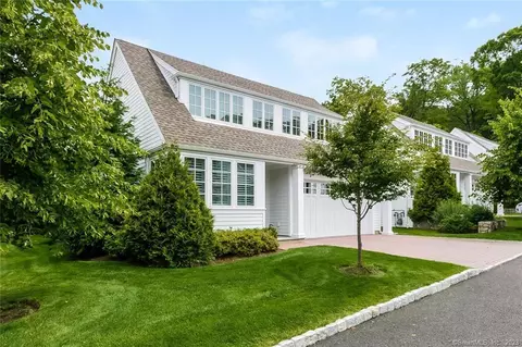 70 Kensett Ln #70, Darien, CT 06820
