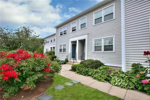 65 Ellsworth St #310, Bridgeport, CT 06605