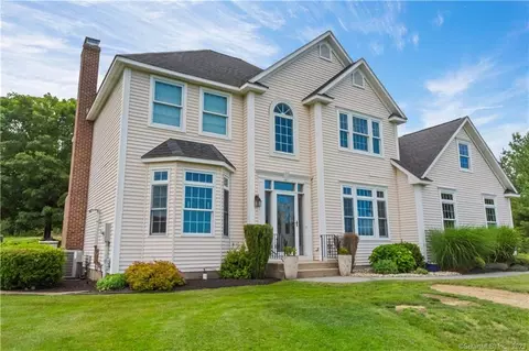151 N Farms Rd, Coventry, CT 06238