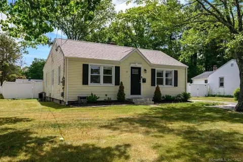 15 Whitlock Ave, Southington, CT 06479