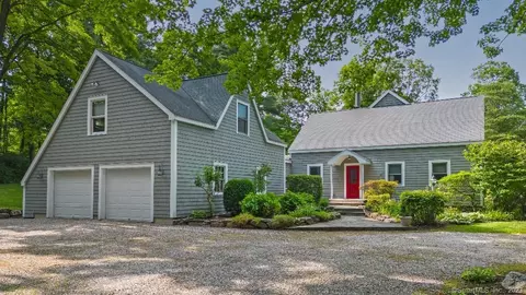 28 Grumman Ave, Wilton, CT 06897