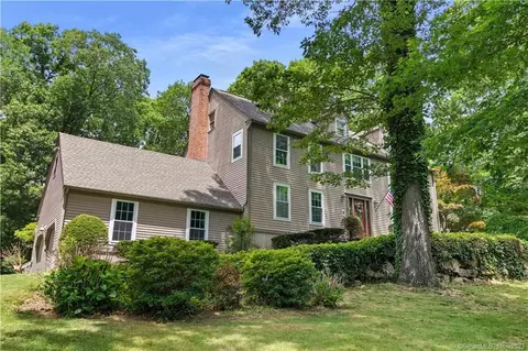 2 Partridge Ln, Guilford, CT 06437