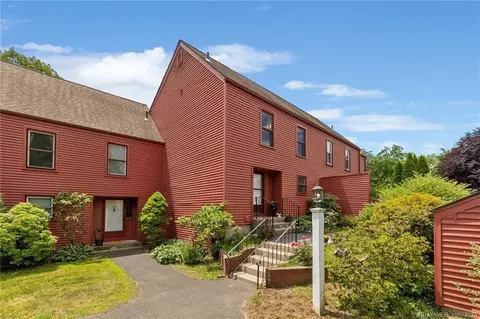 3 Danforth Ln #3, Rocky Hill, CT 06067