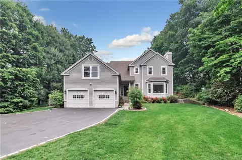 18 Betmarlea Rd, Norwalk, CT 06850