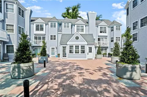 118 Grove St #19, Stamford, CT 06901