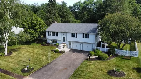 52 Morgan Dr, Glastonbury, CT 06033