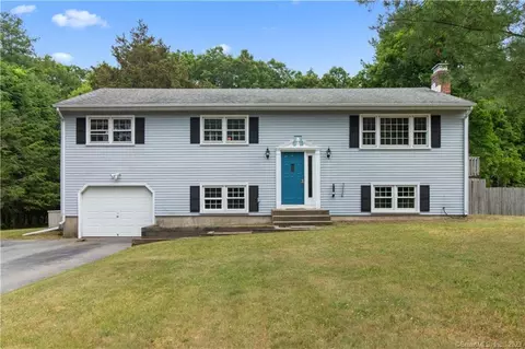 19 Aileen Dr, Madison, CT 06443