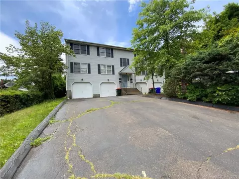 70 Andrews St #D, Meriden, CT 06451
