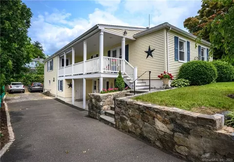 25 N Smith St, Greenwich, CT 06830