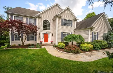 18 Josh Ln, Danbury, CT 06811