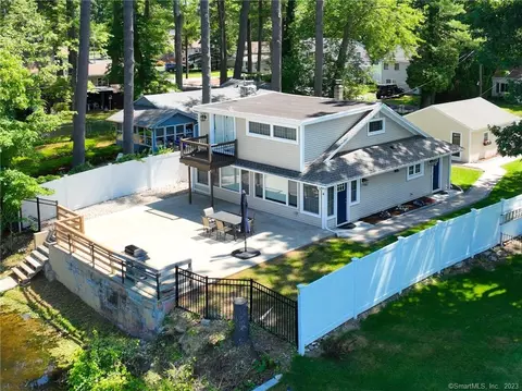 79 Cottage Rd, Enfield, CT 06082
