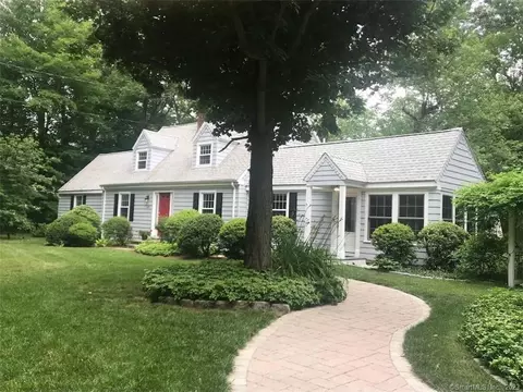 348 Forest Ln, Glastonbury, CT 06033