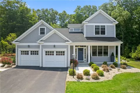 17 Bentons Knl #17, Guilford, CT 06437