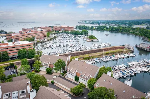 123 Harbor Dr #712, Stamford, CT 06902